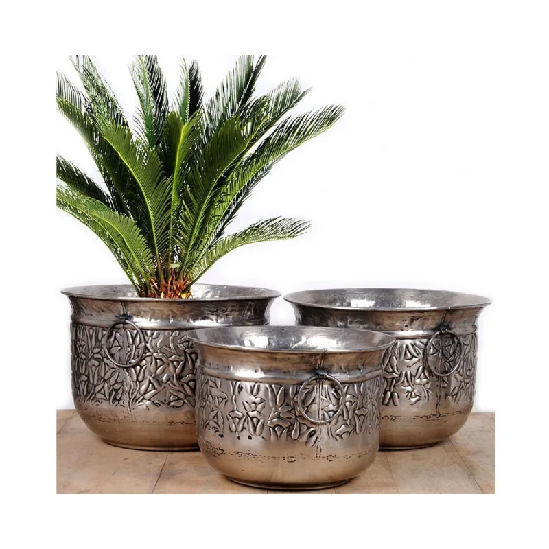 Iron Planter - Home & Kitchen by Brothers International