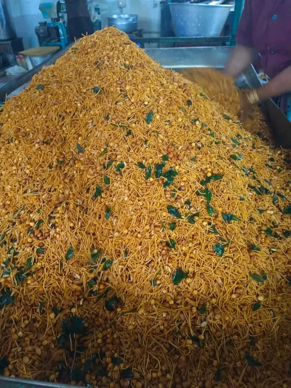 Bulk Peanut Chivda Namkeen Mix - Food & Agriculture by Jai Shree Ram Nankhatai and Namkeen Old Shop