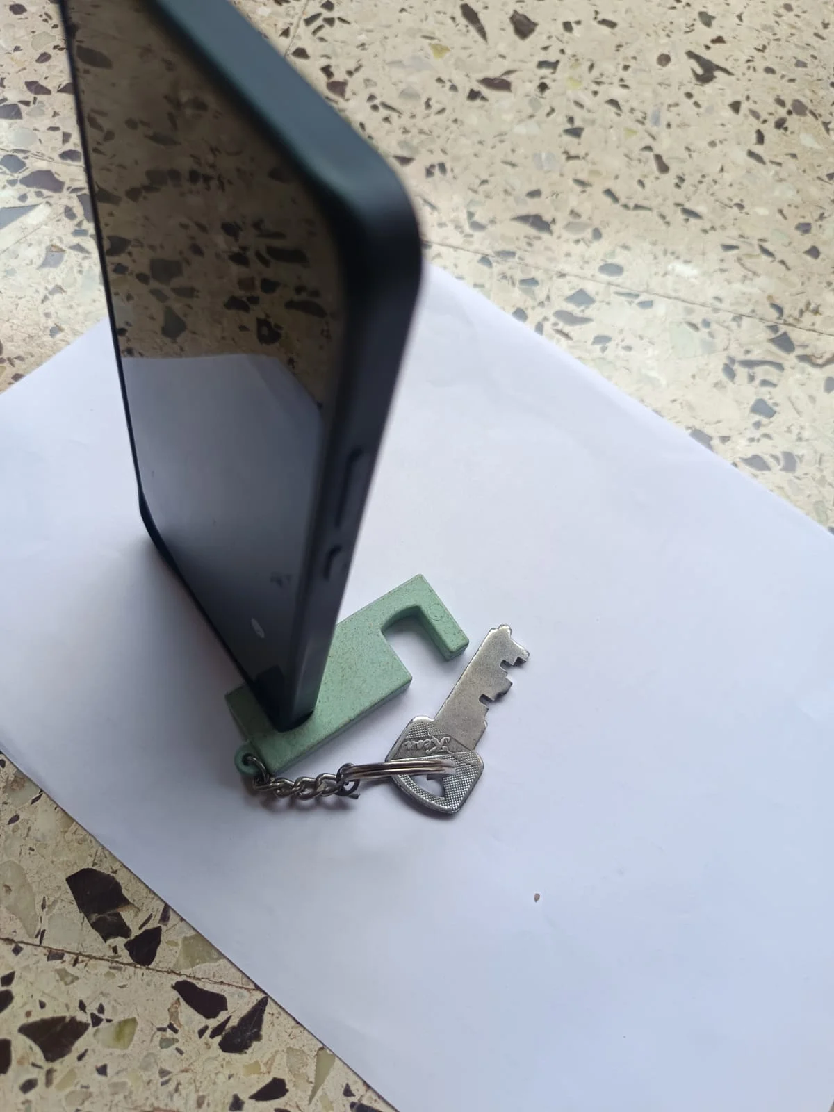 Keychain Mobile Stand - Handicrafts & Gifts by Monday and Co.