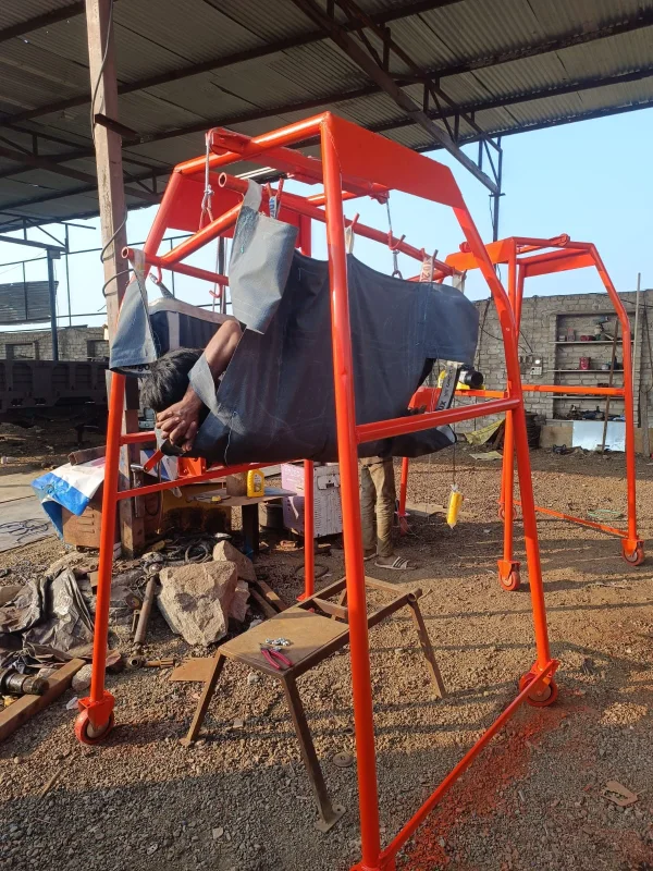 Metal Frame Animal Lifting Machine - Healthcare & Medical by Vyas Agro Industries