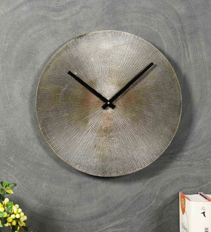 Brass Antique Aluminium Ridges Wall Clock - Home & Kitchen by Orobe