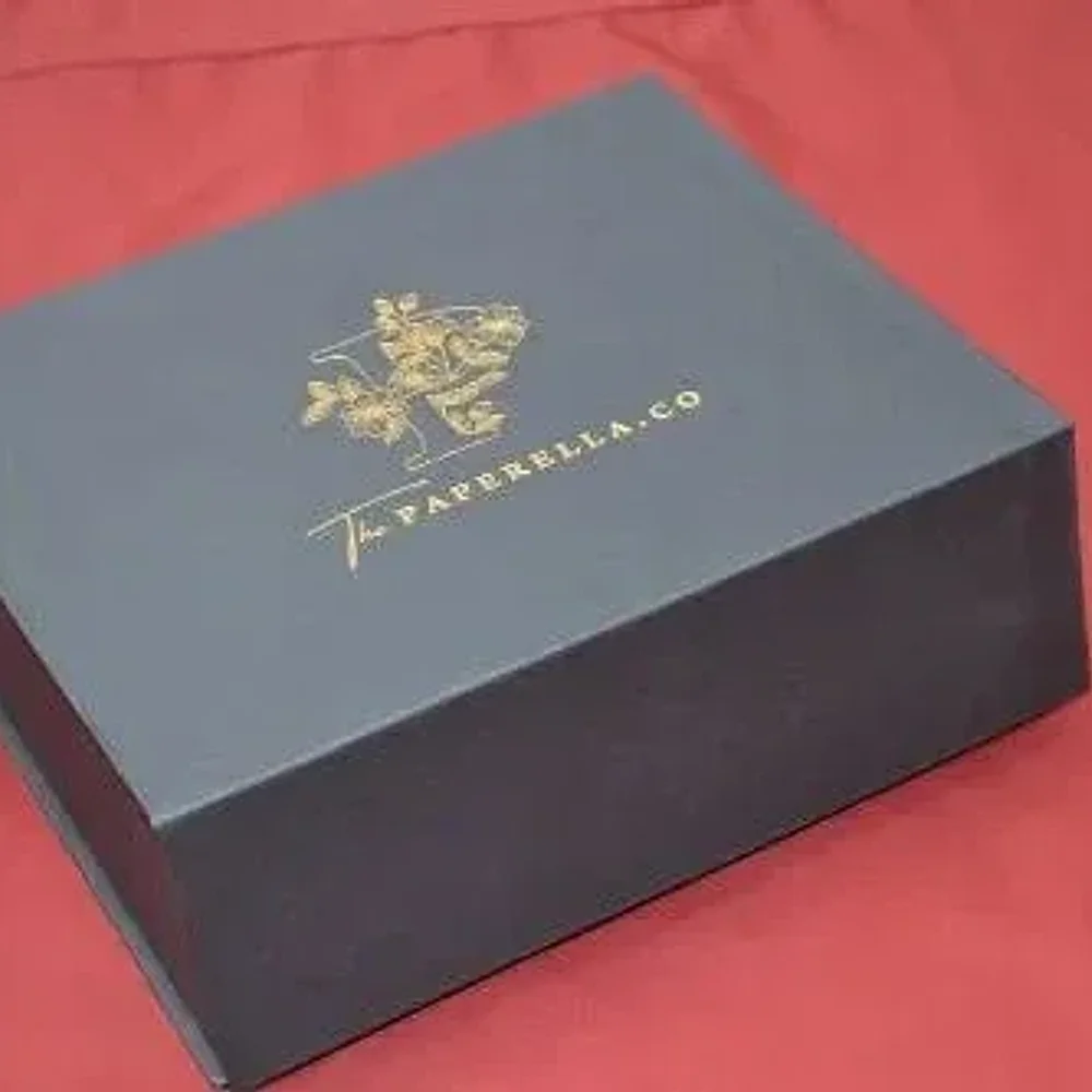 Custom Cardboard Magnetic Gift Box - Packaging & Printing by Scan Line Prints Pvt. Ltd.