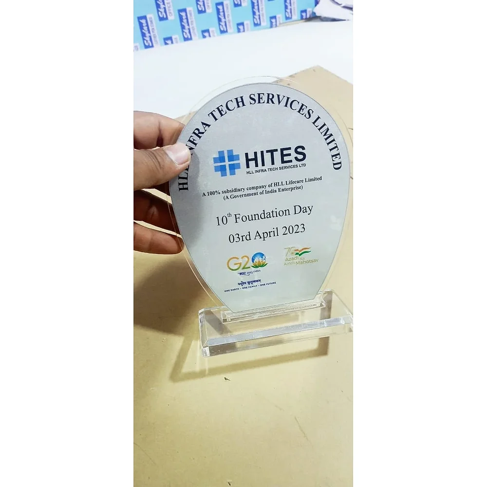Acrylic Trophy Memento - Handicrafts & Gifts by Sarvottum Acrylic Plastics