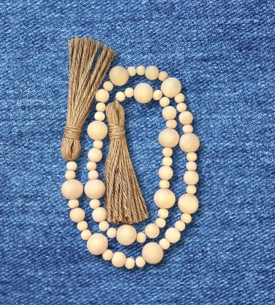 24-inch White Wood Bead Garland - Home & Kitchen by Razvi Exports