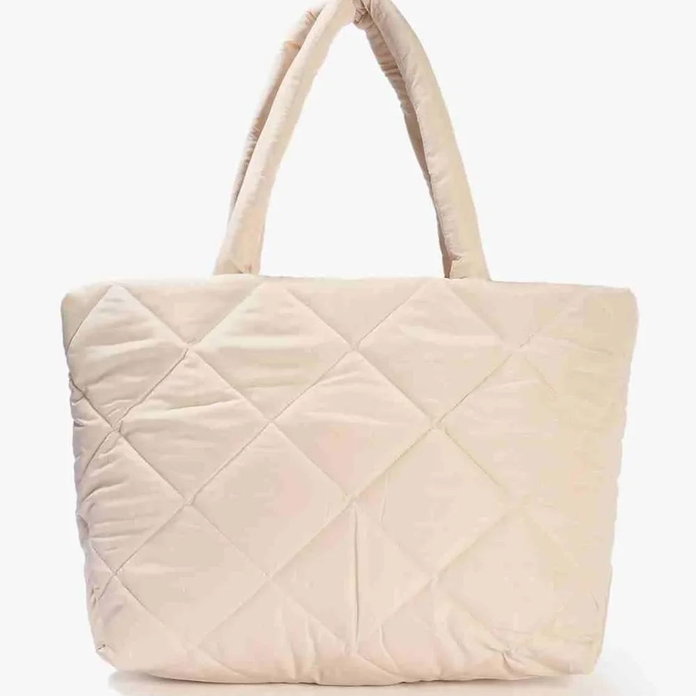 Women's Quilted Tote Bag - Footwear, Bags & Leather Goods by Apt Trends