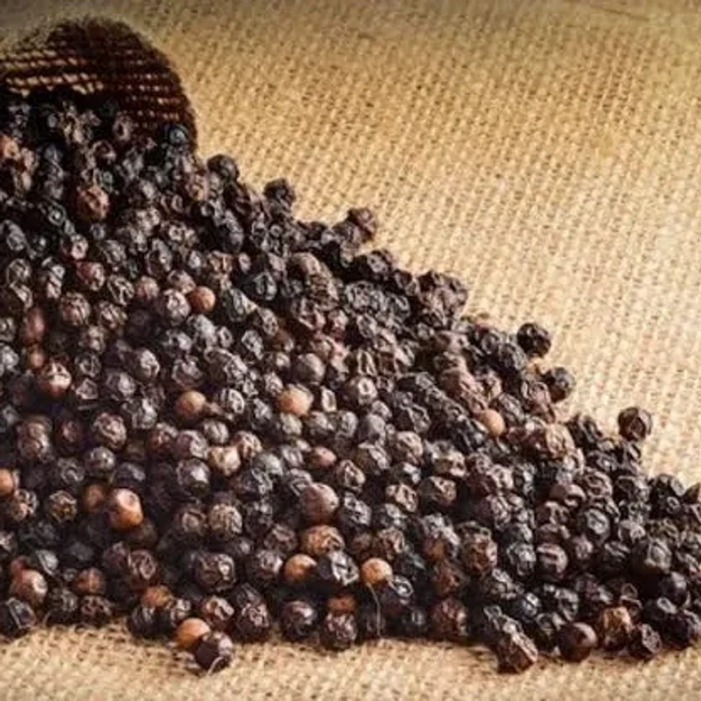 Whole Sun-Dried Black Peppercorns - Food & Agriculture by Crescent Agri Trading