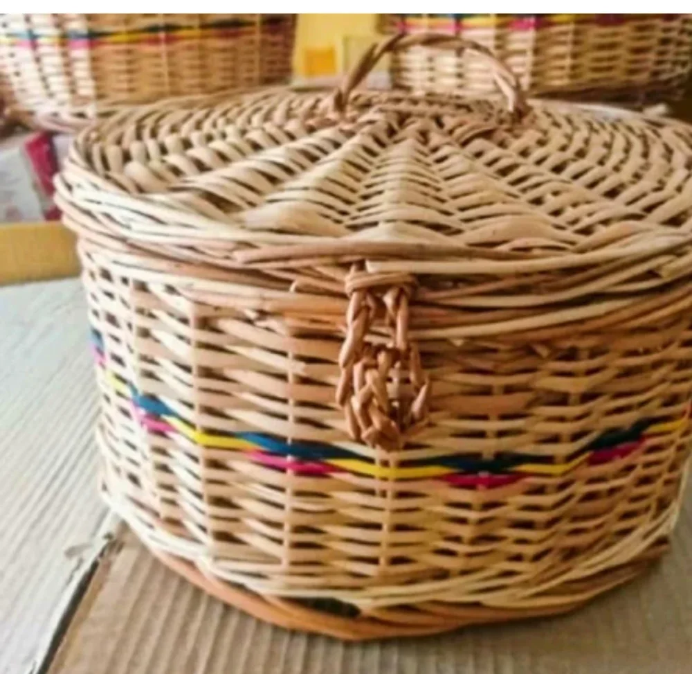 Round Willow Wicker Chapati Box 1500 ml - Home & Kitchen by J K Trading Co.