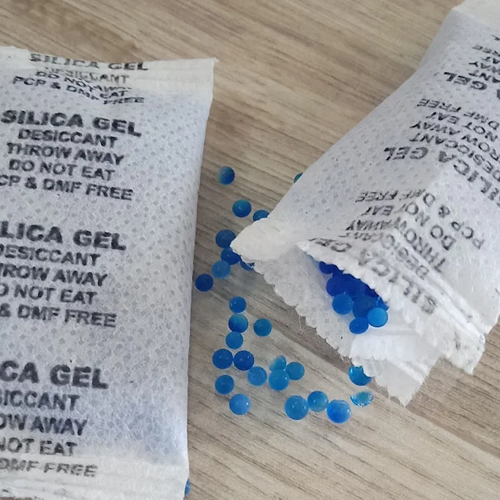White Non-Indicating Silica Gel Sachet - Chemicals & Raw Materials by Aquablue