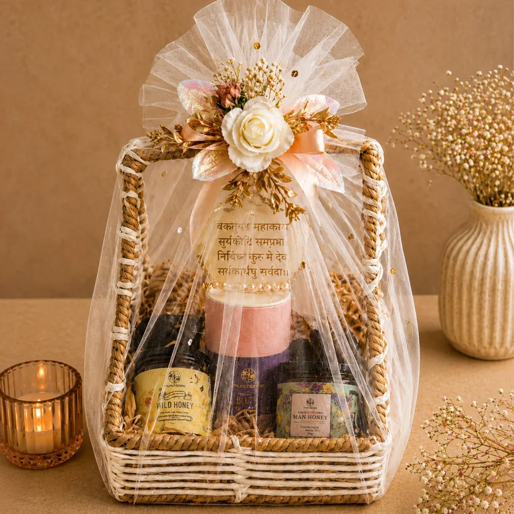 Munchbrew Wellness Hamper with Gourmet Food and Personal Care - Handicrafts & Gifts by Innoskape India Pvt. Ltd.
