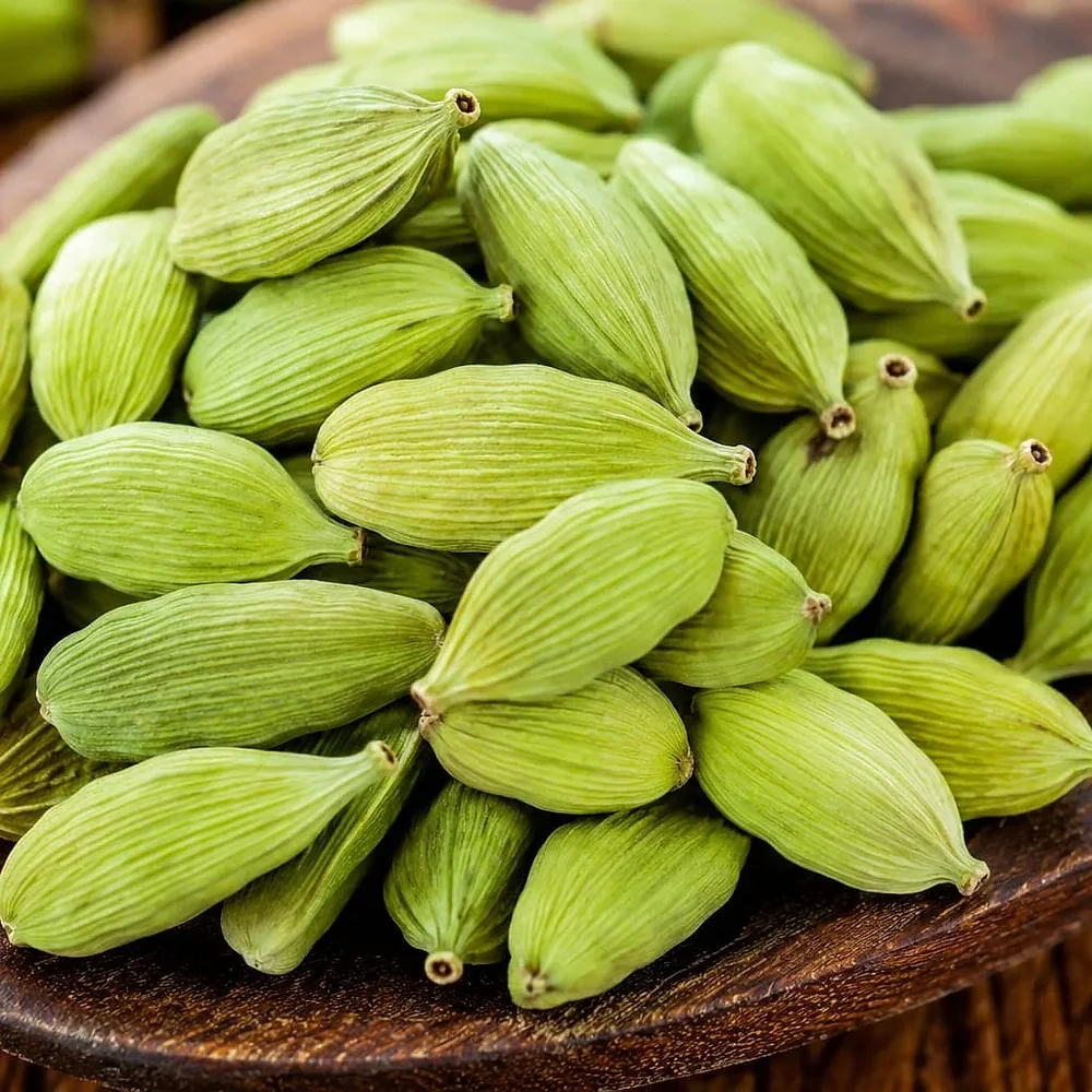 Green Cardamom 8mm Plus Grade - Food & Agriculture by Qaswa Global Exports