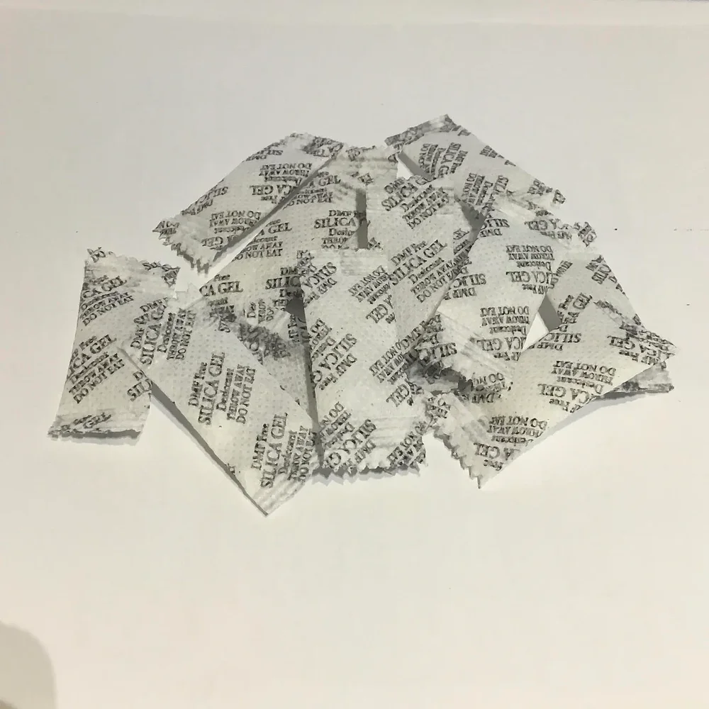 White Non-Indicating Silica Gel Sachets - Chemicals & Raw Materials by Aquablue